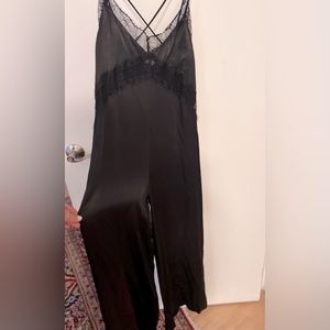 Womens Blk Satiny Jumpsuit SZ M